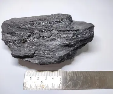 carvao-ser-medido-com-regua